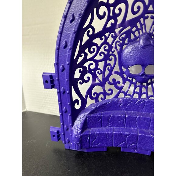 Monster High Freaky Fusion Catacombs replacement piece logo back wall and pegs - Picture 5 of 14